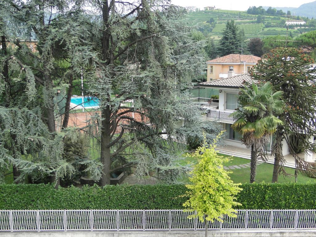 Hotel Moderno Grumello del Monte Exteriör bild